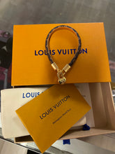 Load image into Gallery viewer, LOVE LV BRACELET